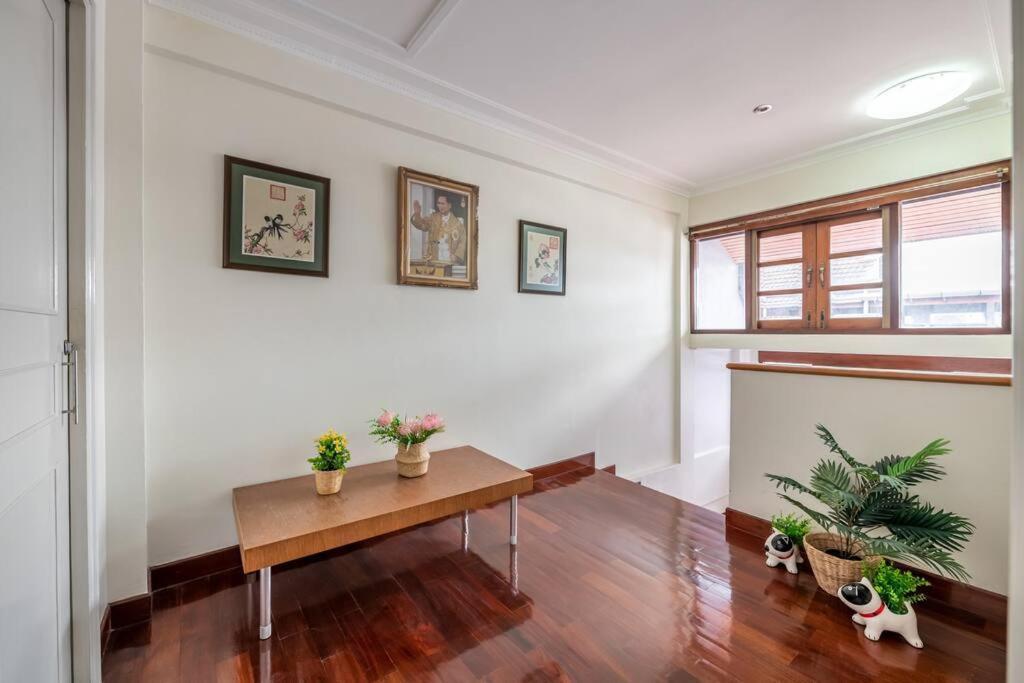 At Nana-5Bed, City Center, Nana Bts, Mbk, Central World, Siam Бангкок Экстерьер фото